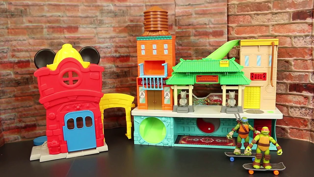 Ninja Turtles with Spiderman Fight the Green Goblin and Seek Help for Batman and Superman