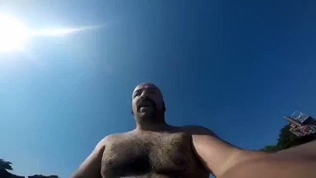 Хедшот во время селфи под водой