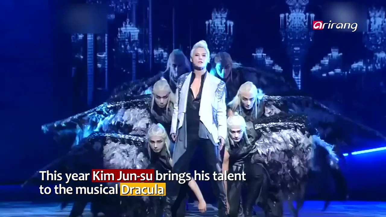 Showbiz Korea _ Kim Jun-su(김준수) awarded at golden ticket awards