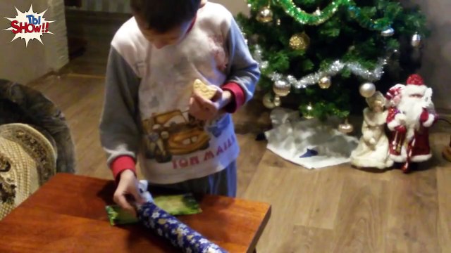 Реакция детей на плохие подарки к Новому году 2016 - Kids React To Bad Gifts