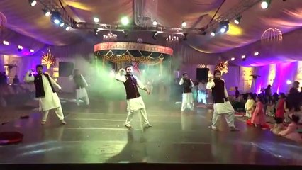 Shahrukh Wedding Best Bollywood Latest Mehandi Dance 2016