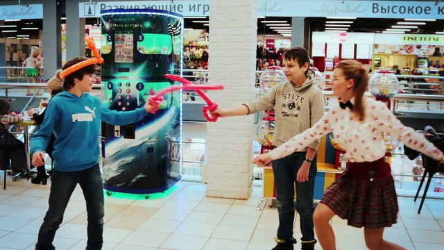 День студента в Торговом Центре «Муравей» на проспекте Ленина