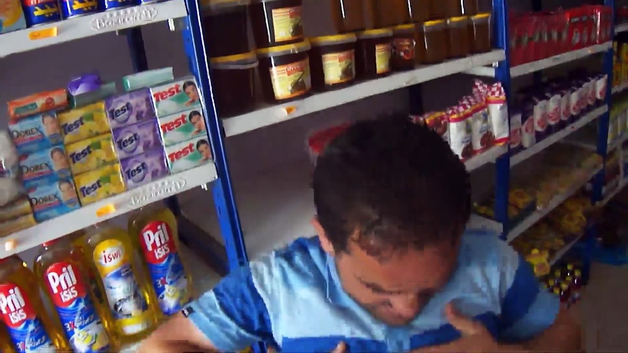 Un kabyle qui deteste les emmigrés (Moumouh boumardés) Tv Kabyle