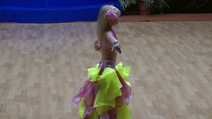 English baby Girl  Angelina  Dancing very beautifuy