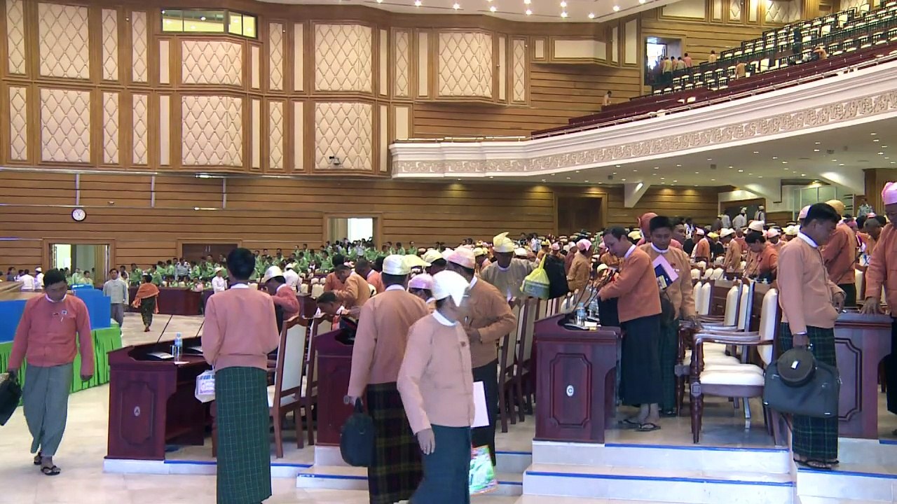 Partido de Suu Kyi assume controle do Parlamento de Mianmar