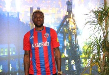 Şampiyonlar Ligi'nde Oynadı, Karabükspor'a İmza Attı