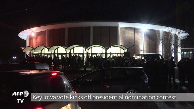 Clinton supporters gather for Iowa caucus-eve rally