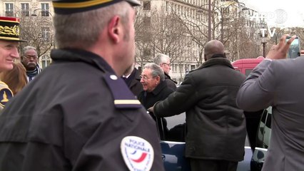 France welcomes Cuba's Castro in historic visit