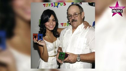 Vanessa Hudgens en deuil après la mort de son père, elle lui rend hommage sur scène