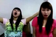Video Lucu Gadis Kembar Lipsing Lagu Lucu