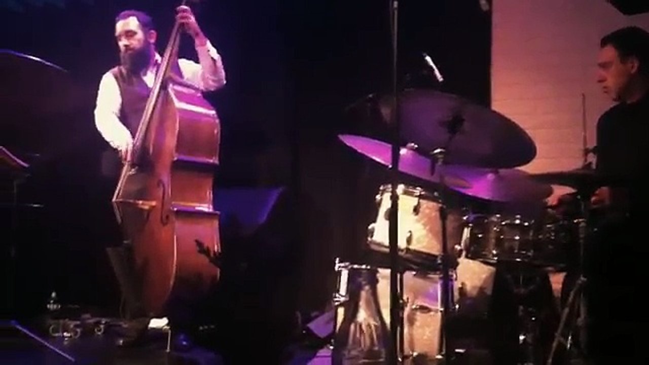 "Contacte" - Ismael Dueñas Trio (Live at Artte, Barcelona) (Latest Sport)