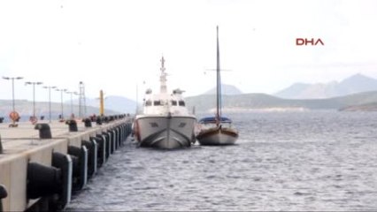 Bodrum Günlük Tur Teknesiyle Kaçak Geçiş Motor Arızasına Takıldı