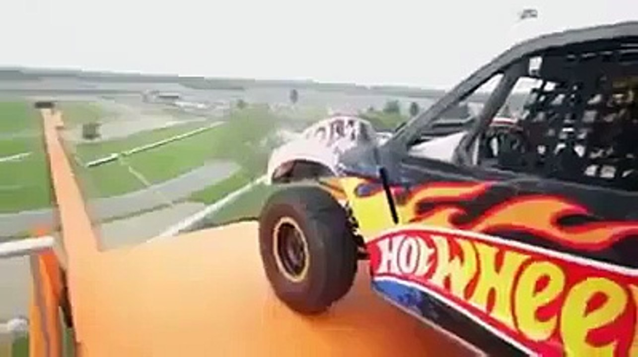 world highest car jump
