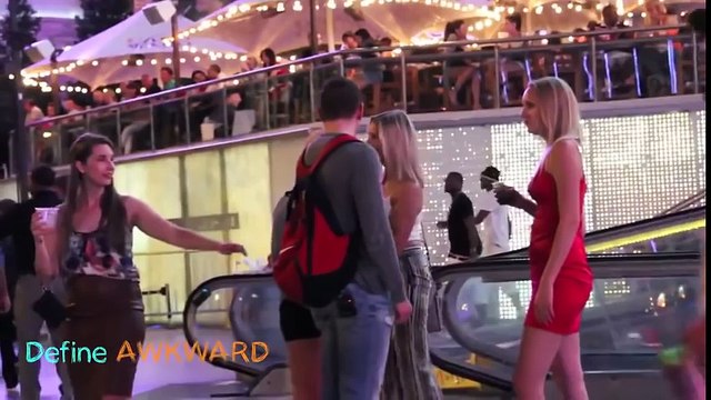 Picking Up HOT GIRLS With ABS [Social Experiment] - Las Vegas Pickup