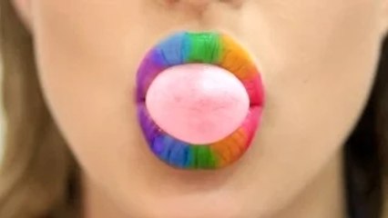 DIY Lipstick Out Of Bubble Gum!