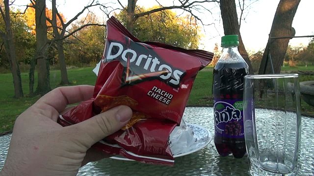 Taco bell - locos tacos ( из чипсов Doritos)