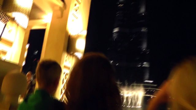 ДУБАЙ - ПОЮЩИЕ ФОНТАНЫ - ИСКУССТВЕННОЕ ОЗЕРО - singing fountains Dubai