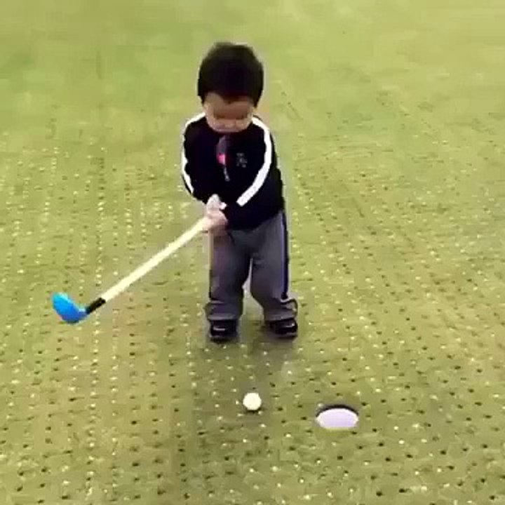 Chines Baby Crying Lose A Game - Funny Video
