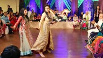 pakistani girls got amazing dance moves Video Dailymotion