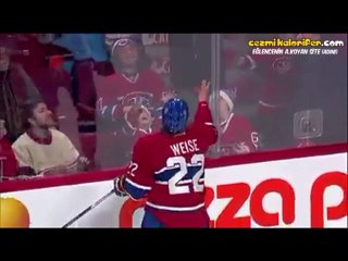 Aldığı Hediye İle Aşırı Mutlu Olan Çocuk