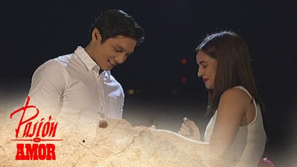 Pasion de Amor: Marriage proposal