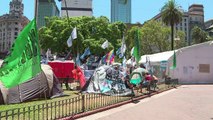 Manifestantes pedem libertação de líder social argentina