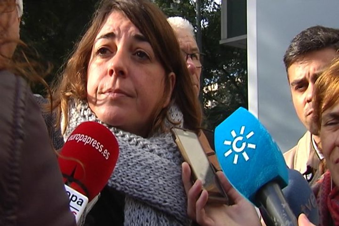 Excnsejera Elena Cortés alega "emergencia social" de Corrala