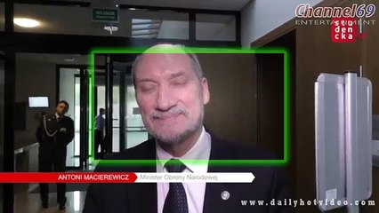 #Antoni Macierewicz jest fanem PAULLI! (Comic FULL HD 720P)