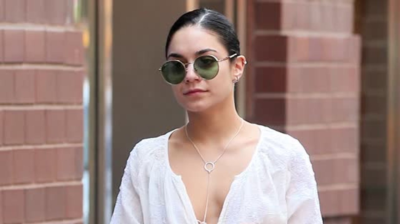 Vanessa Hudgens Vater starb kurz vor ihrer Grease: Live Performance