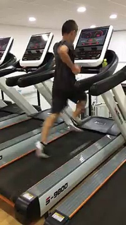 Máy chạy bộ điện phòng GYM MBH S9800 TẠI NHA TRANG