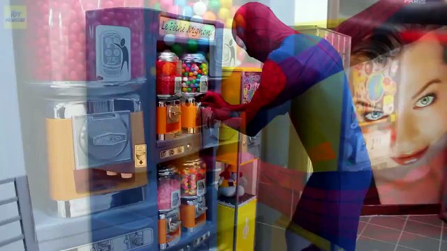 Spiderman vs Zombie vs Frozen Elsa in Real Life! Spiderman & Elsa Fight Zombies! Superhero Movie