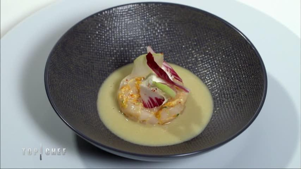 Tartare de Saint-Jacques au corail d'oursin, kumquat et estragon