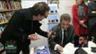 Nicolas Sarkozy taquiné par Cyrille Eldin dans 