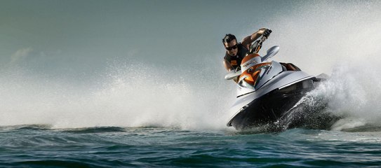 ZAP DU JOUR #344 : Collision à pleine vitesse entre un jetski et un bateau !