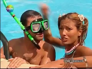 Çağla Şikel göğüs frikik