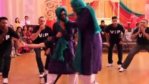 Best Mehndi Dance Bollywood Style (Tum Hi Ho, Jugni, Badtameez Dil) - VIP Boys