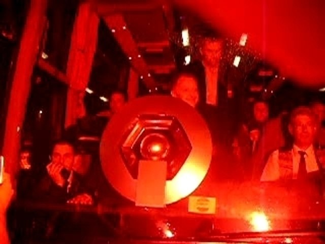 OL 6ème titre suivi du bus aulas houiller hexagoal
