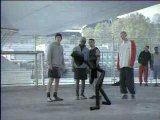 Foot-Pub - Nike - freestyle type Xiao football - 2003.03