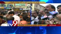 GHMC Elections - Congress, MIM activists clash in Old City