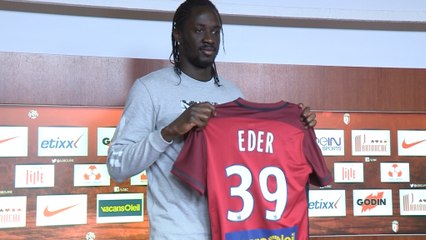 Eder présenté à la presse