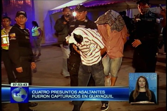 Detenidos cuatro posibles delincuentes tras robar un bus