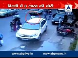 Caught on camera- Rs 8 lakh stolen from car near Kalkaji Mandir in Delhi -