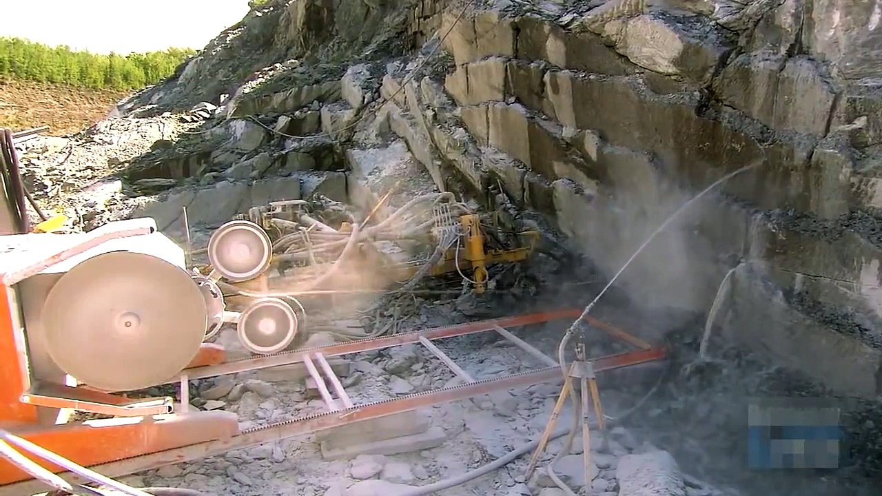 Как делают мыльный камень для отделки -