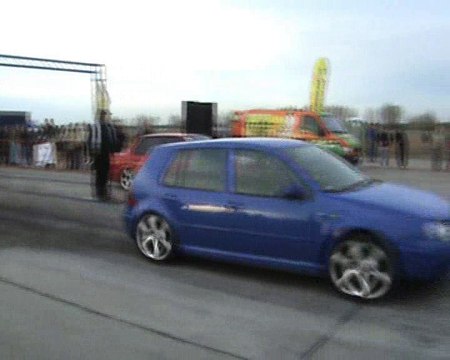 BMW E30 [M5] Vs. VW Golf IV TDI Drag Race