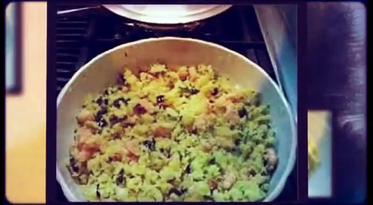 Ricetta Veloce Cous Cous zucchine e gamberetti,Fast recipe couscous zucchini and shrimp,