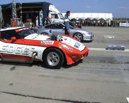 Chevrolet Corvette VTG 4X4 Turbo Vs. Porsche 911 GT2