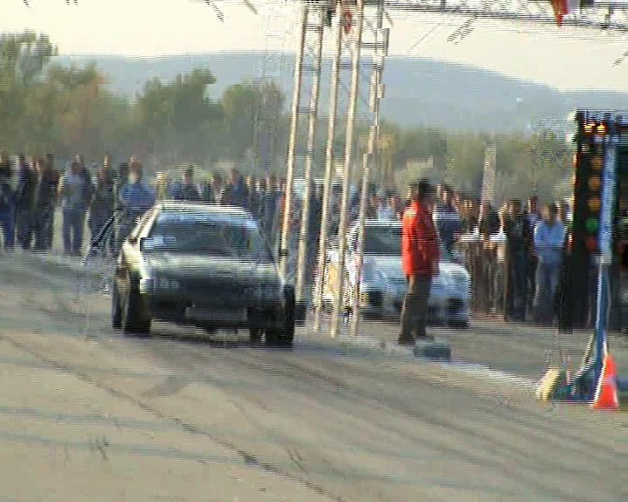 Honda Civic 2.0 Killer Bee Turbo Vs. Porsche 911 GT2