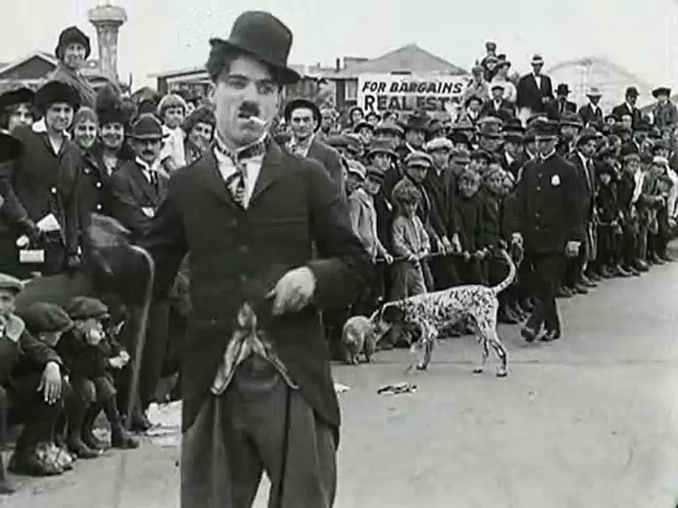 Charlie Chaplin in Kid Auto Races at Venice (1914) HQ