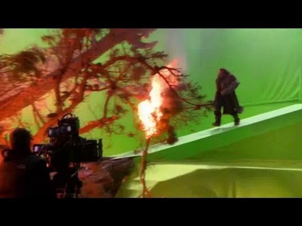 The Hobbit Official Blog #7 - Peter Jackson Takes Video Tour Of Stone Street Studios