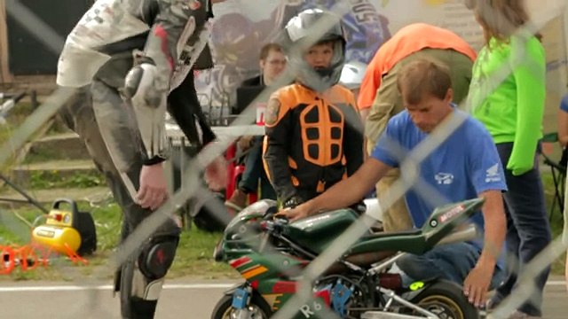 Дети на мотоциклах - Kids on Minimoto - Electrical bikes - Peewee Racing in Belarus